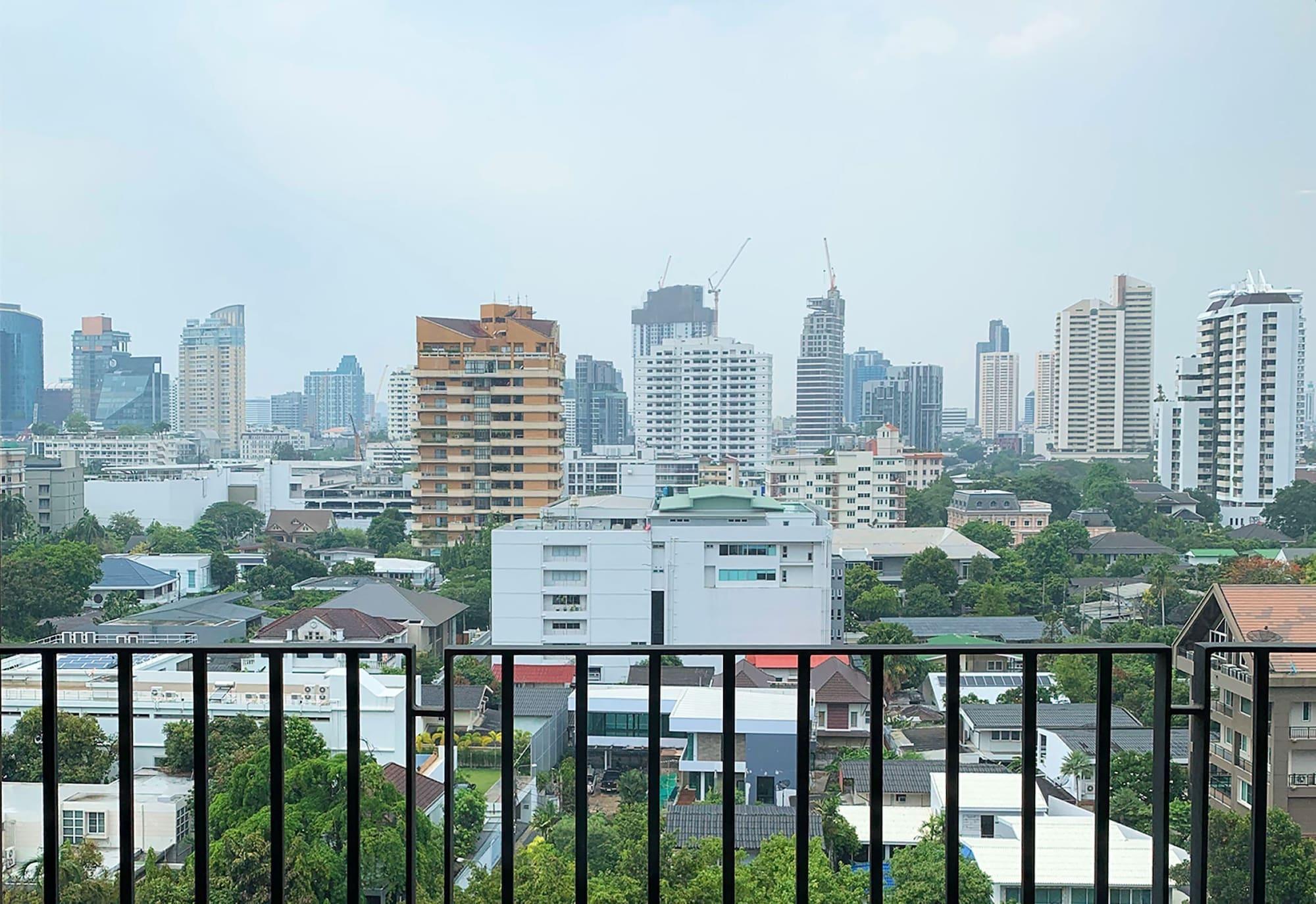 Apartment Somerset Ekamai